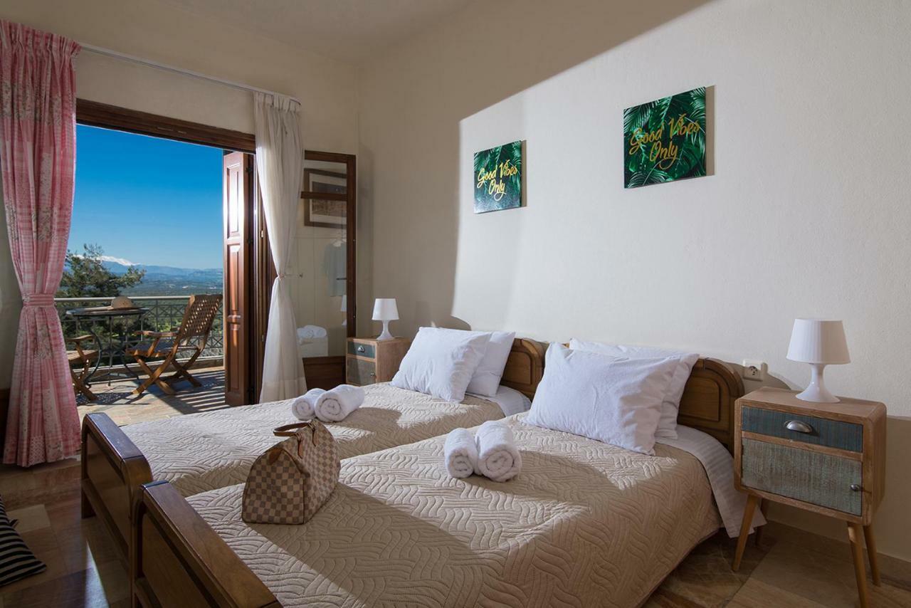 Oniropetra Luxury Suites Armakha Ngoại thất bức ảnh